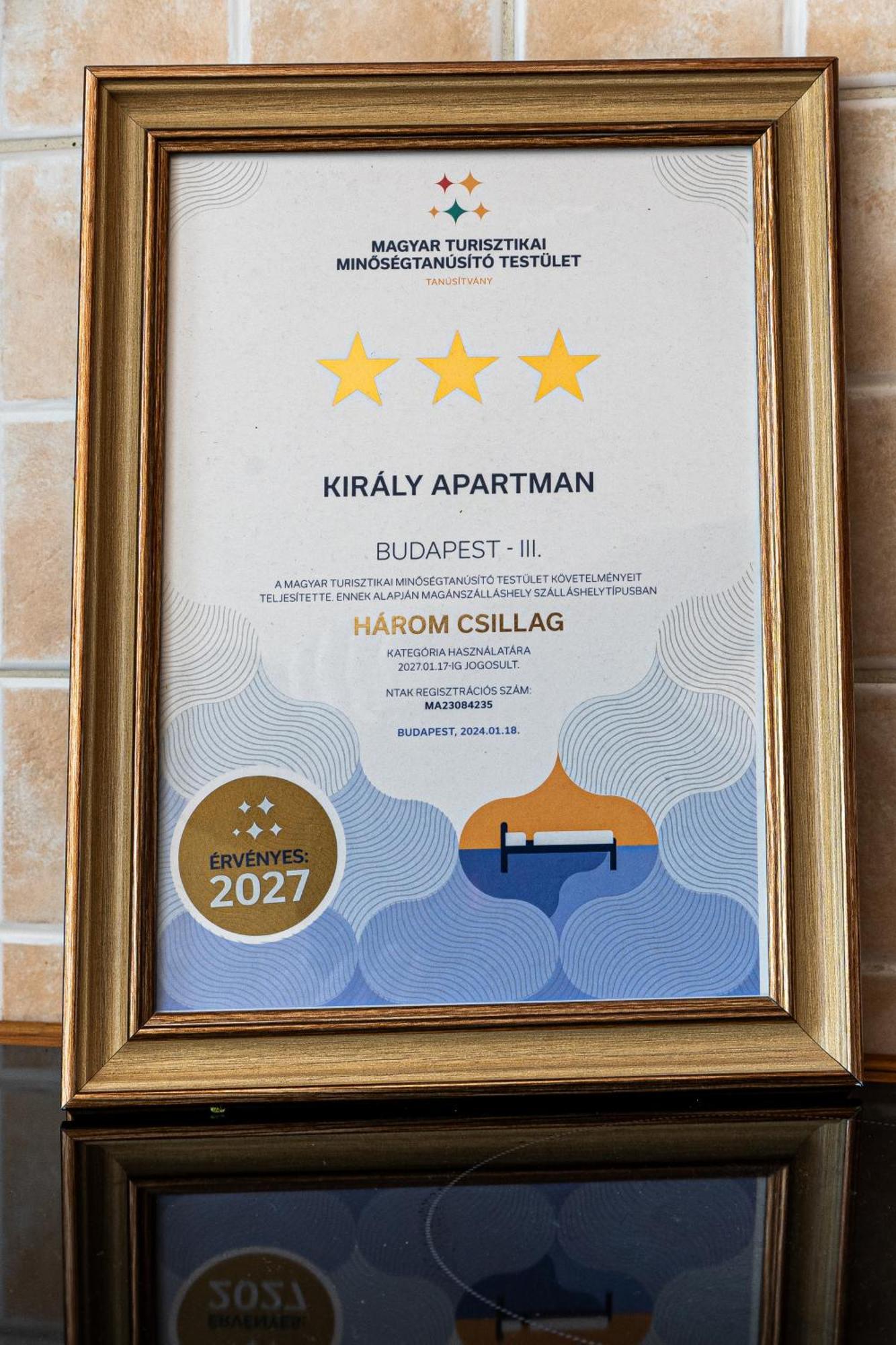 Kiraly Csaladi Apartman- Royal Family #freegarage Apartament Budapesta